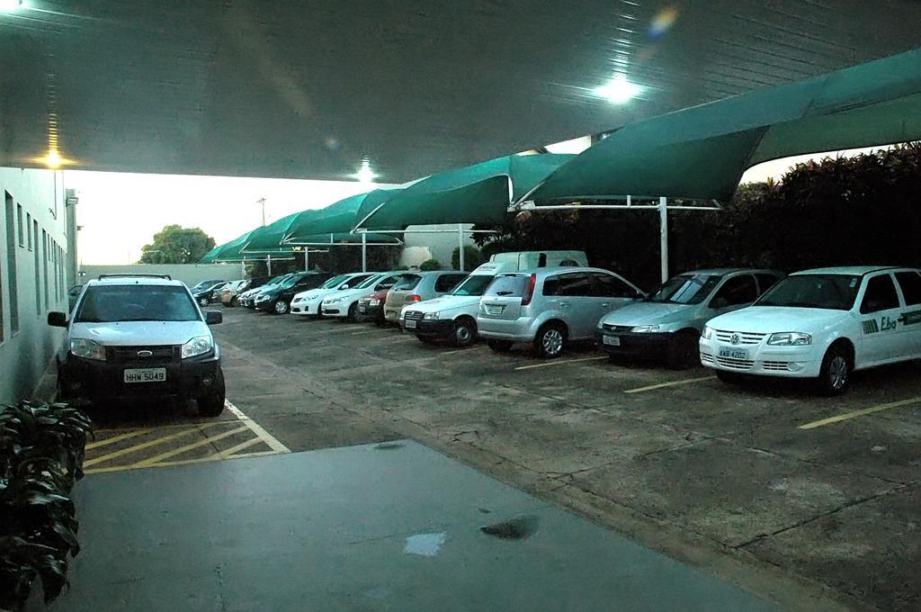 Hotel Carolina Plaza Uberaba Exterior photo